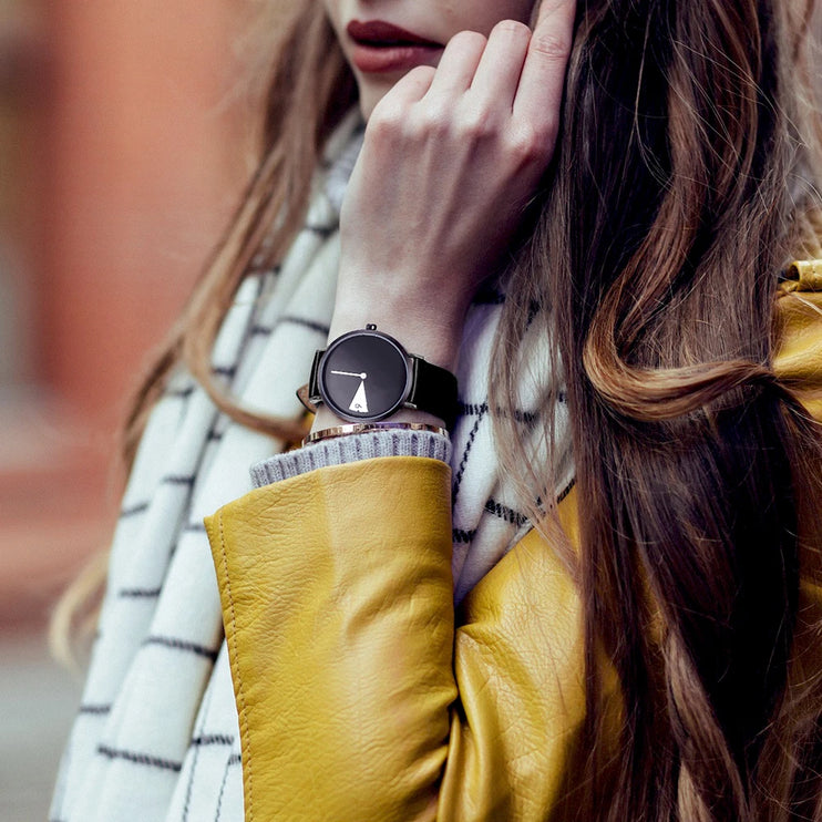 Sinobi Hot Women Watch Creative Wristwatch Ladies Watch Rotate Yellow Leather Band Wristwatches Clock Montres Femme Reloj Mujer